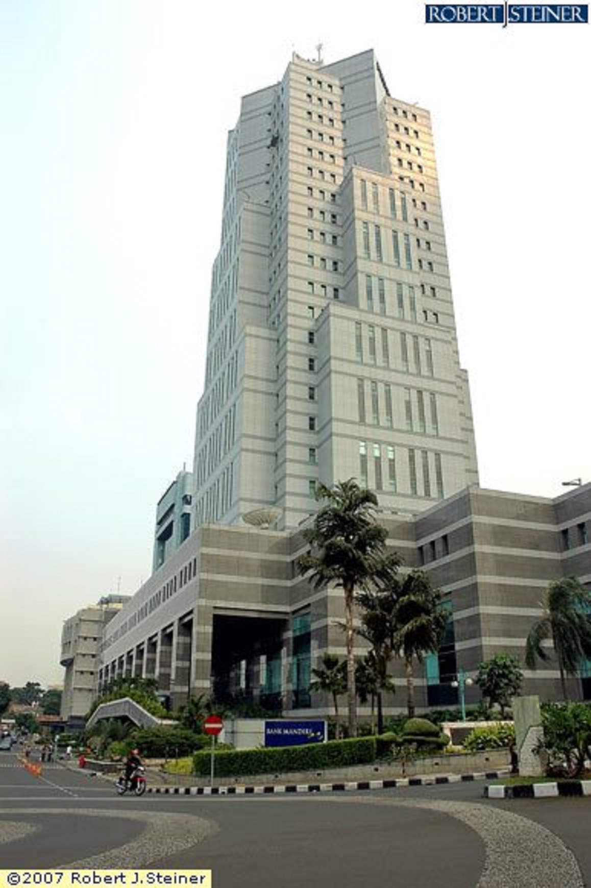 Sewa Ruang Kantor Wisma Bidakara 2 Hub 0811 86 78900